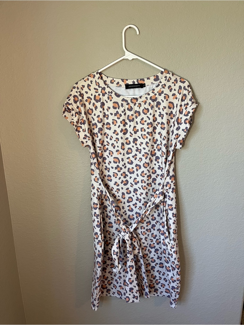 MEROKEETY Leopard Print Tie Waist T-Shirt Dress Small Pockets Cream Boho Vacatio